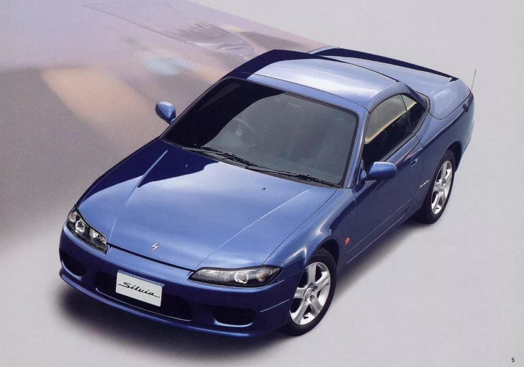 Front view of a Nissan S15 Varietta
